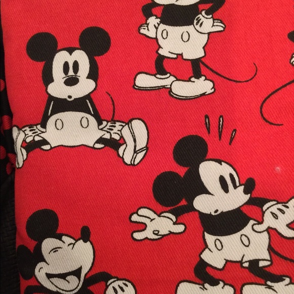 New Disney Potholder & towel set - Picture 3 of 5